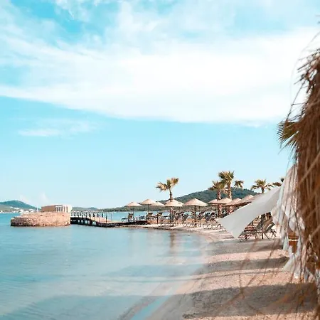 Cunda Fora Glamping Campsite