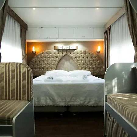 Camping Cunda Fora Glamping