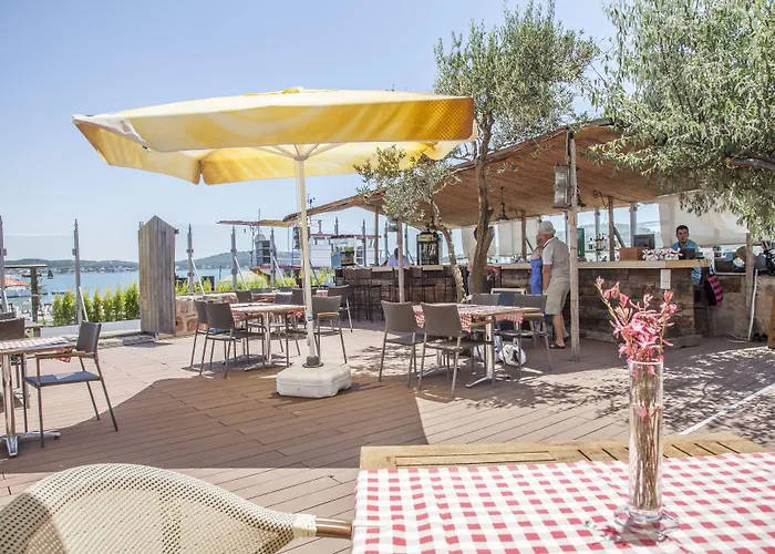 Hotel Cunda Fora Glamping *